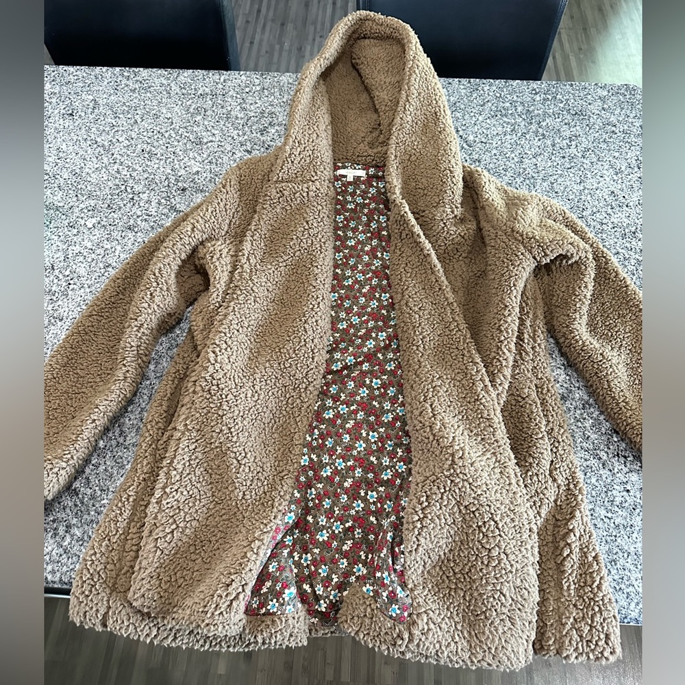 Easel M Fleece